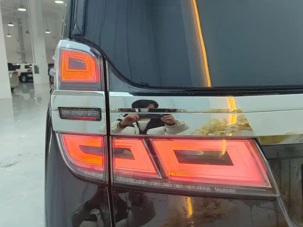 Toyota Alphard 2020 Dual Engine 2.5L HV Luxury Edition 2021 - thumbnail 22