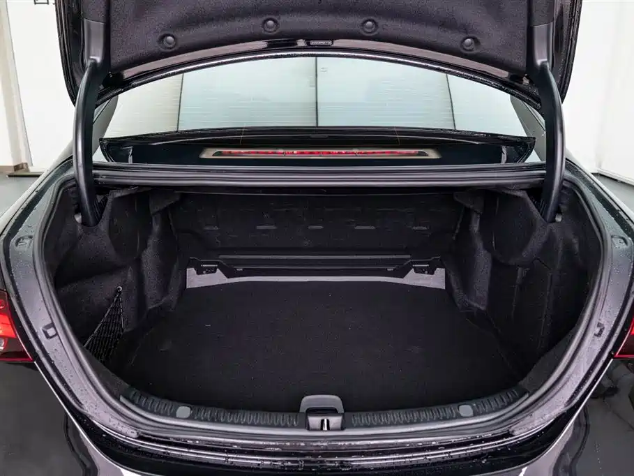 Mercedes-Benz Mercedes-Benz E-Class 2023 E 300 L Fashion Edition 2023 - thumbnail 9