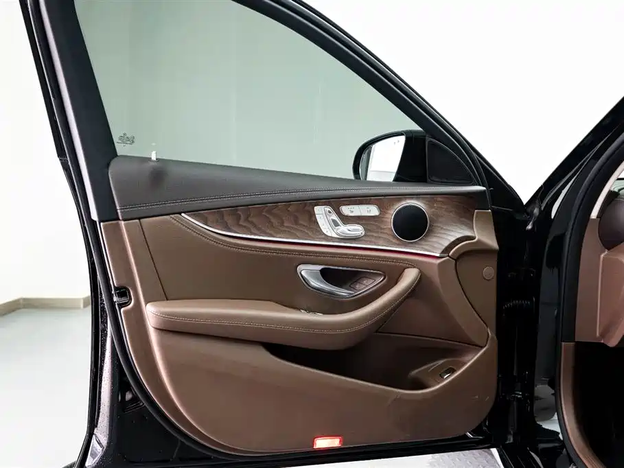 Mercedes-Benz Mercedes-Benz E-Class 2023 E 300 L Fashion Edition 2023 - thumbnail 10