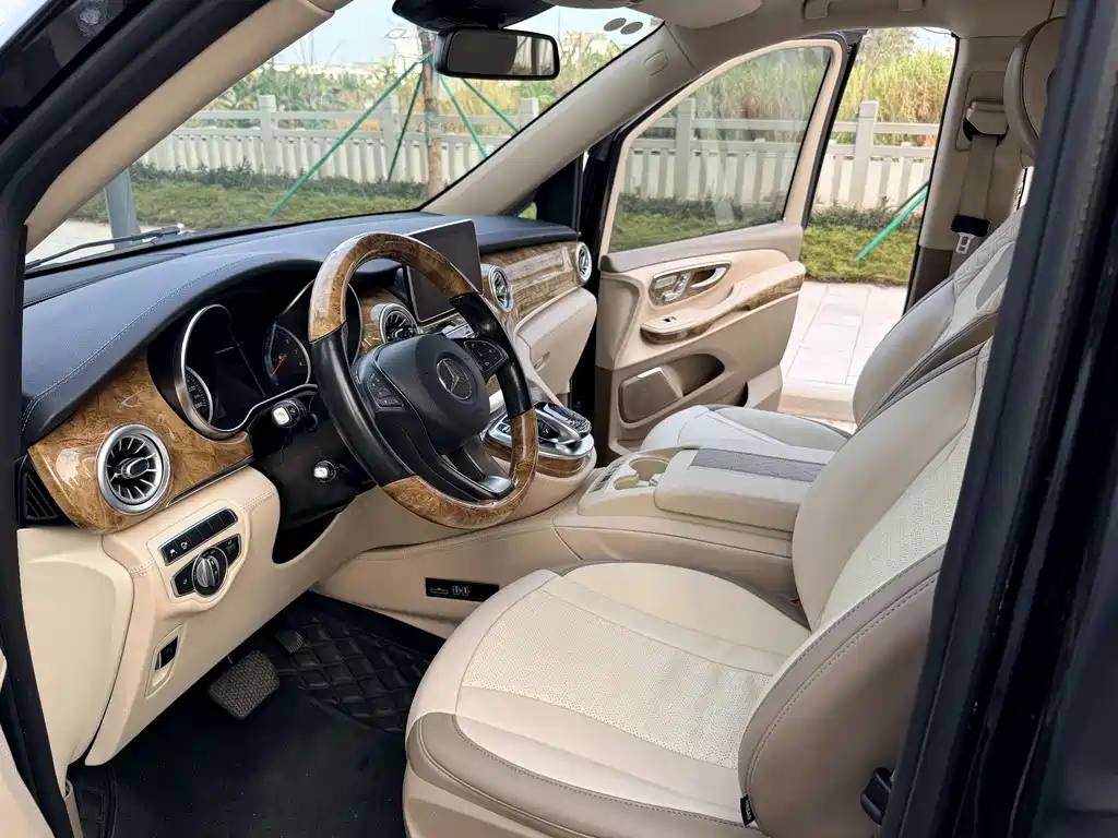 Mercedes-Benz Mercedes-Benz V-Class 2018 V 260 L Exclusive Long Wheelbase Edition Euro V 2021 - thumbnail 12