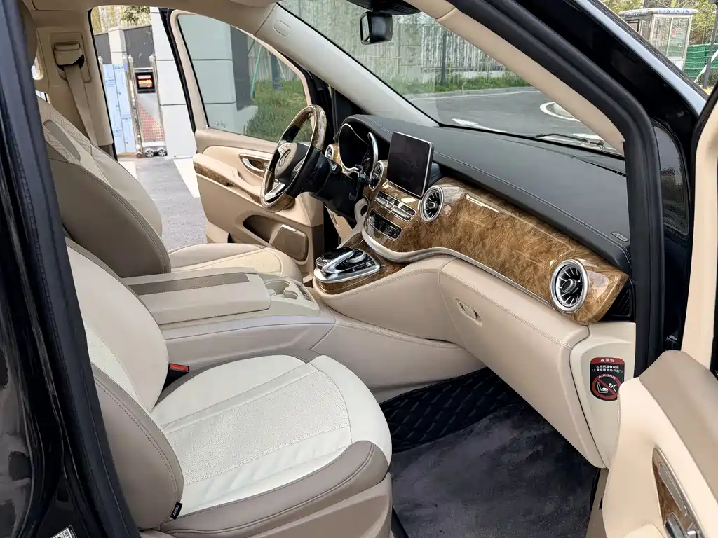 Mercedes-Benz Mercedes-Benz V-Class 2018 V 260 L Exclusive Long Wheelbase Edition Euro V 2021 - thumbnail 13