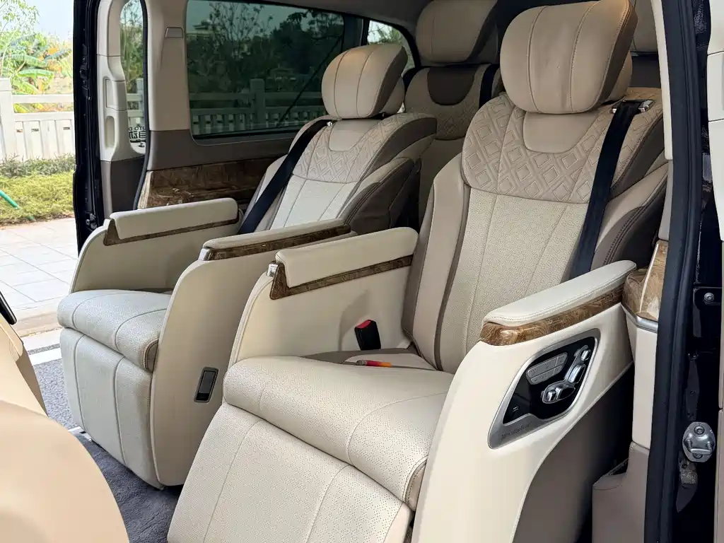 Mercedes-Benz Mercedes-Benz V-Class 2018 V 260 L Exclusive Long Wheelbase Edition Euro V 2021 - thumbnail 14