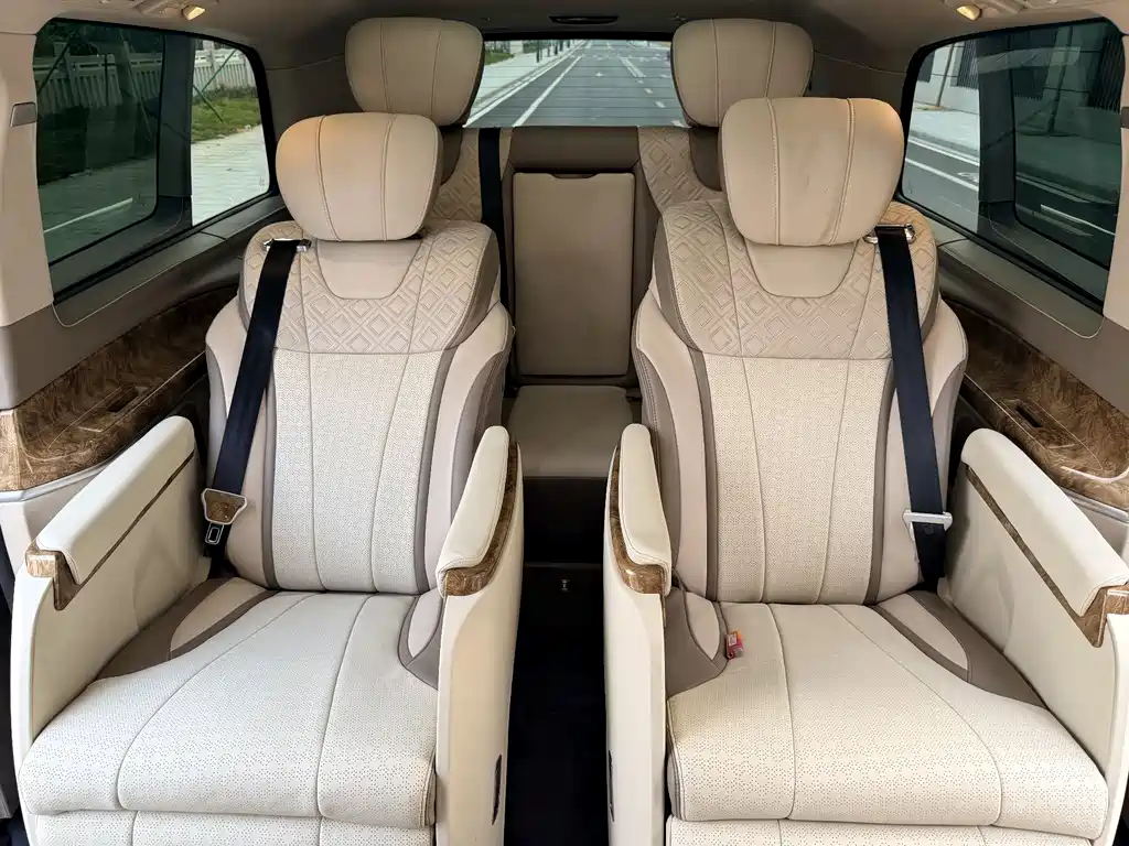 Mercedes-Benz Mercedes-Benz V-Class 2018 V 260 L Exclusive Long Wheelbase Edition Euro V 2021 - thumbnail 16