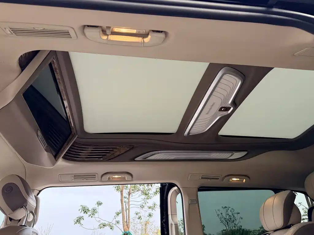 Mercedes-Benz Mercedes-Benz V-Class 2018 V 260 L Exclusive Long Wheelbase Edition Euro V 2021 - thumbnail 18