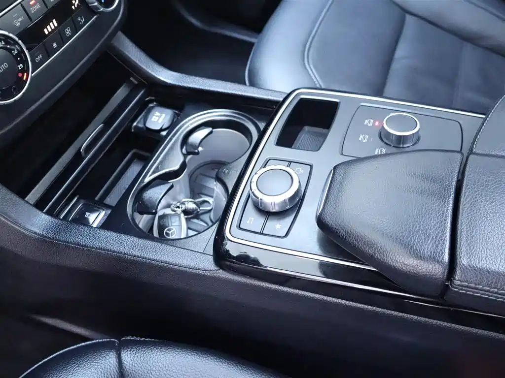 Mercedes-Benz Mercedes-Benz GLE Coupe 2018 GLE 320 4MATIC Coupé SUV 2019 - thumbnail 12