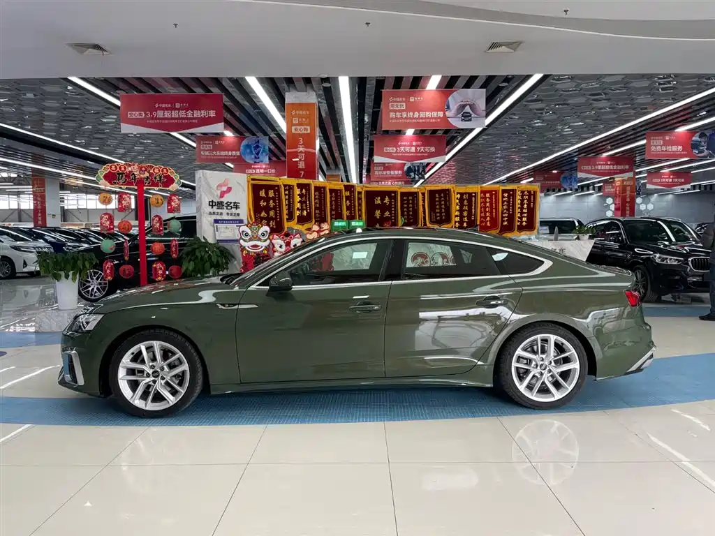 Audi Audi A5 Import 2023 Sportback 40 TFSI Fashion Dynamic Model 2024 - thumbnail 4