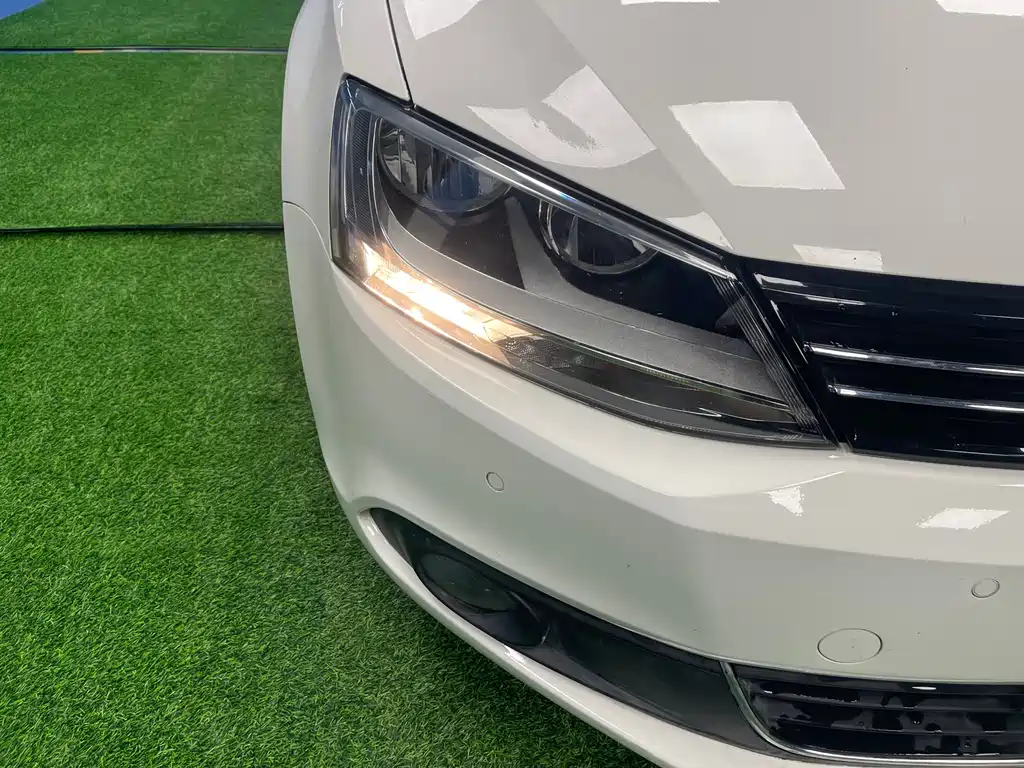 Volkswagen Volkswagen Sagitar 2014 1.4TSI Automatic Luxury Edition 2014 - thumbnail 4