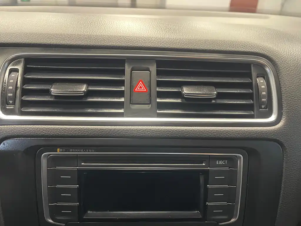 Volkswagen Volkswagen Sagitar 2014 1.4TSI Automatic Luxury Edition 2014 - thumbnail 24