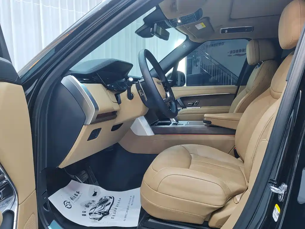 Land Rover Range Rover 2024 3.0 L6 400PS Autobiography Long Wheelbase 2024 - thumbnail 4