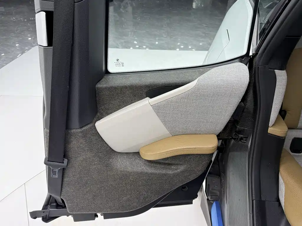 BMW BMW i3 REx (2014) 2016 - thumbnail 16
