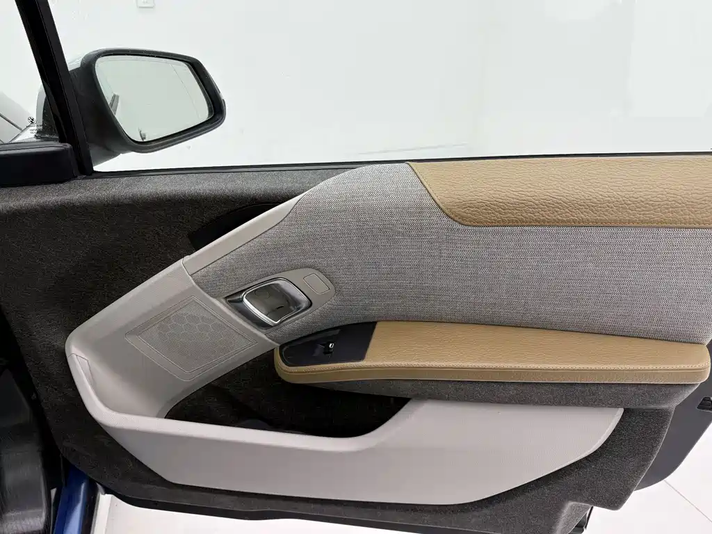 BMW BMW i3 REx (2014) 2016 - thumbnail 17