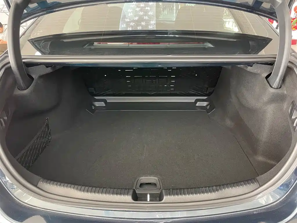 Mercedes-Benz Mercedes-Benz C-Class 2024 C 260 L Sport Edition 2024 - thumbnail 26