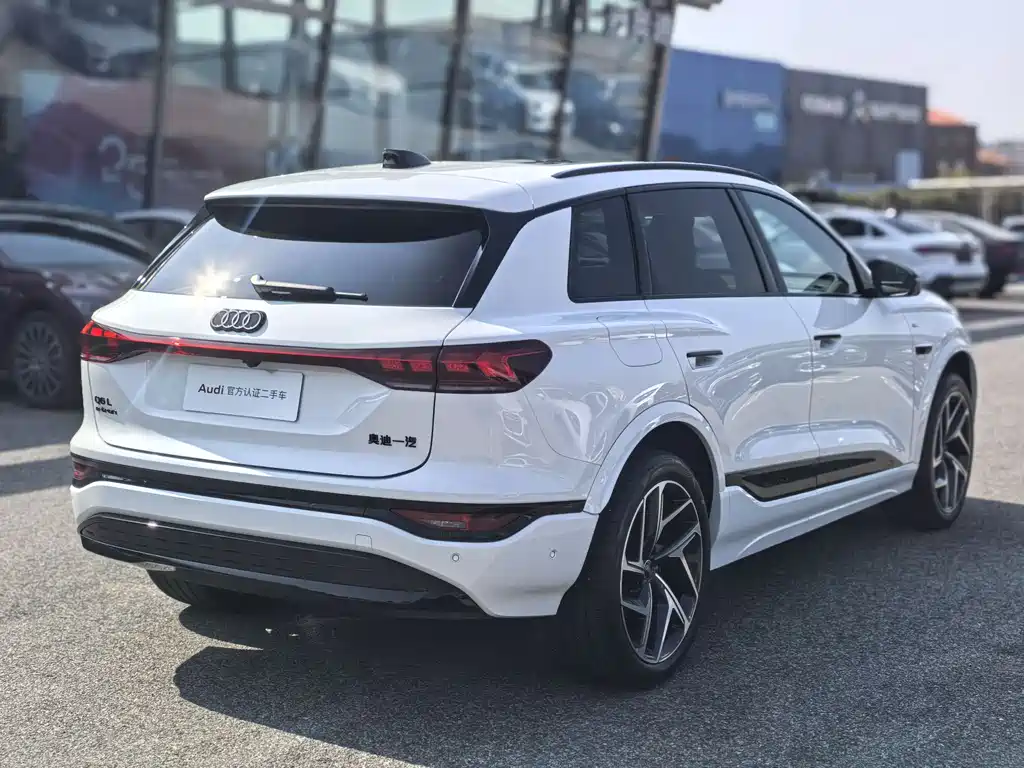 Audi Audi Q6L e-tron 2026 Launch Edition 2025 - thumbnail 3