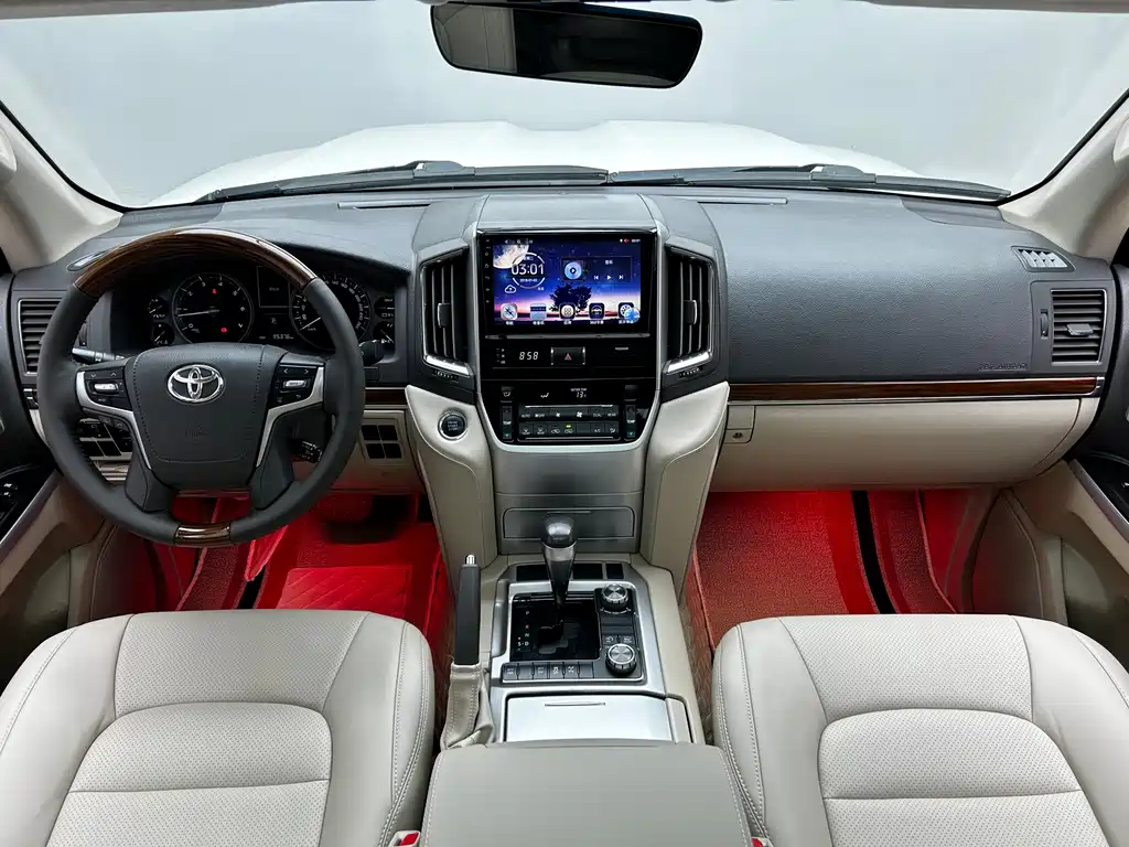 Toyota Land Cruiser (Imported) 2019 Model 5.7L Middle East Version 2018 - thumbnail 17