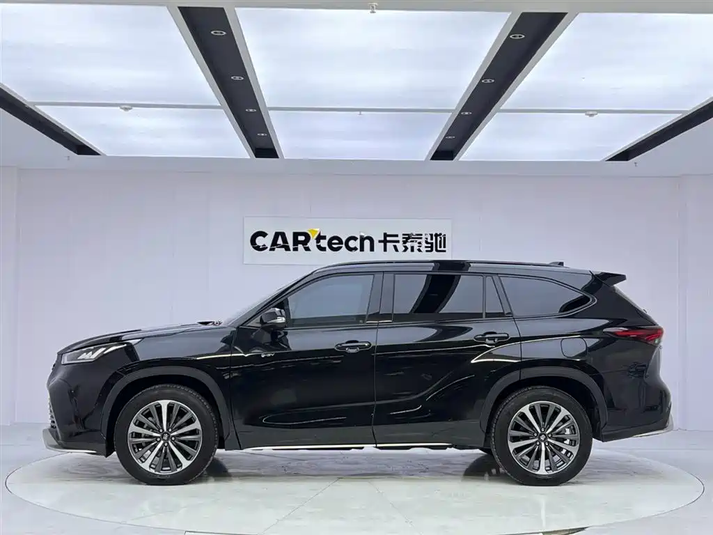 Toyota Crown Kluger 2024 Model 2.5L HEV AWD Premium Version 2024 - thumbnail 2