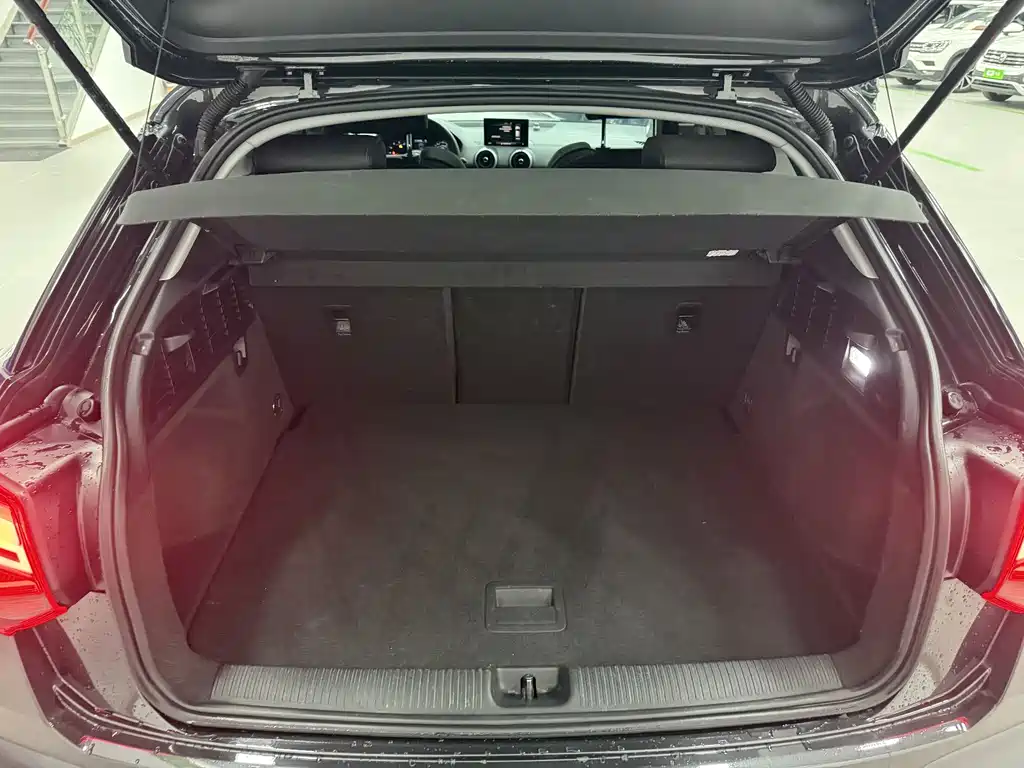 Audi Audi Q2L 2022 35 TFSI Sport Edition 2022 - thumbnail 16