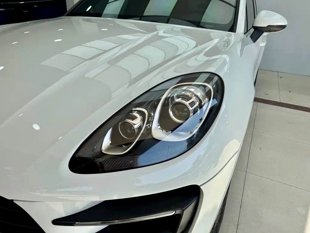 Porsche Porsche Macan 2017 Macan Turbo 3.6T 2016 - thumbnail 5