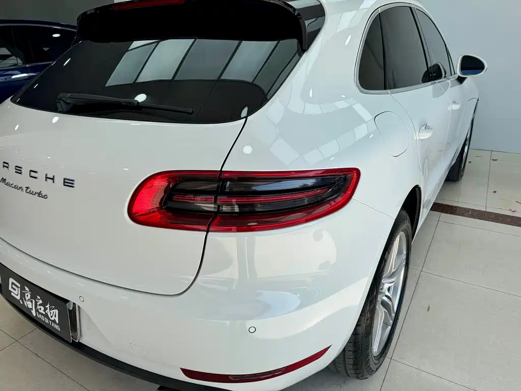 Porsche Porsche Macan 2017 Macan Turbo 3.6T 2016 - thumbnail 29