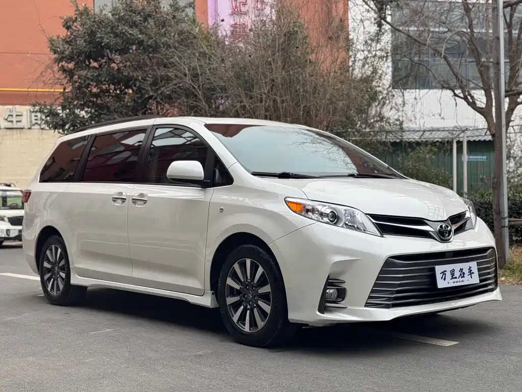Toyota Toyota Sienna 2019 3.5L Standard Edition 2019 - thumbnail 3