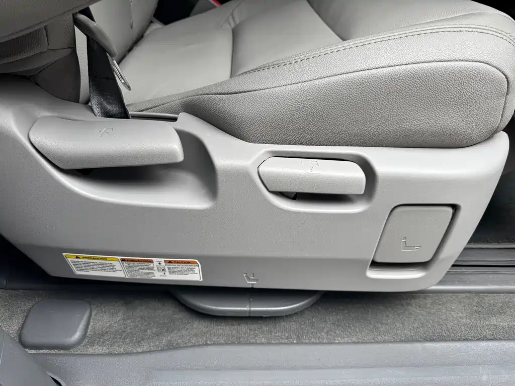 Toyota Toyota Sienna 2019 3.5L Standard Edition 2019 - thumbnail 13