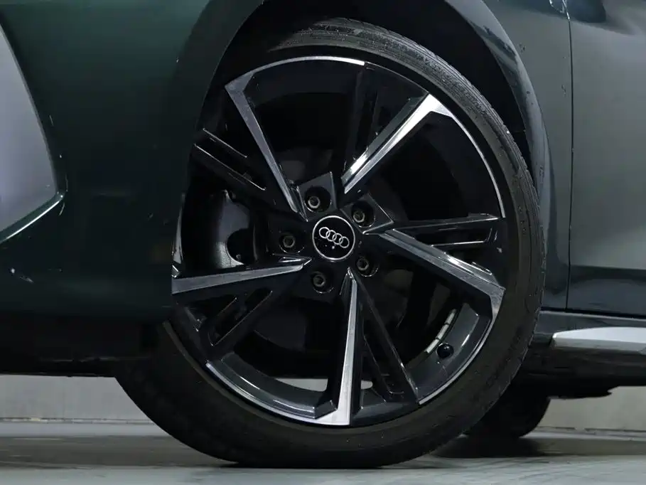 Audi Audi A3 2024 Sportback 35 TFSI Fashion Sport Edition 2024 - thumbnail 3