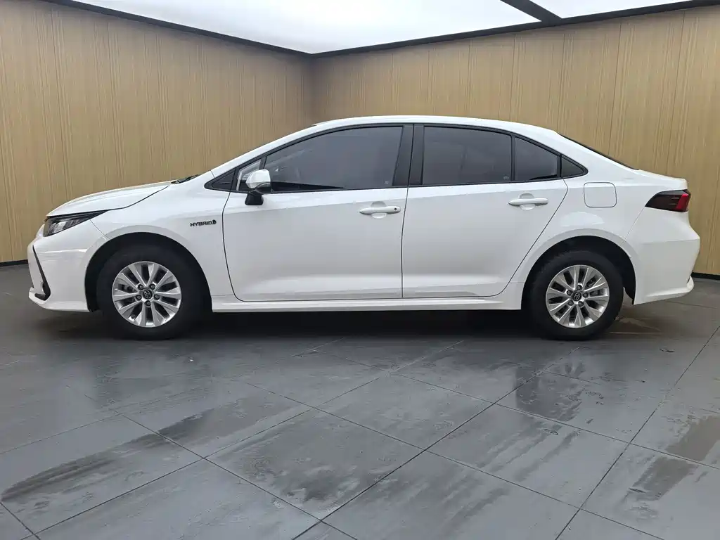 Toyota Toyota Corolla 2021 Hybrid 1.8L E-CVT Advanced Edition 2023 - thumbnail 2
