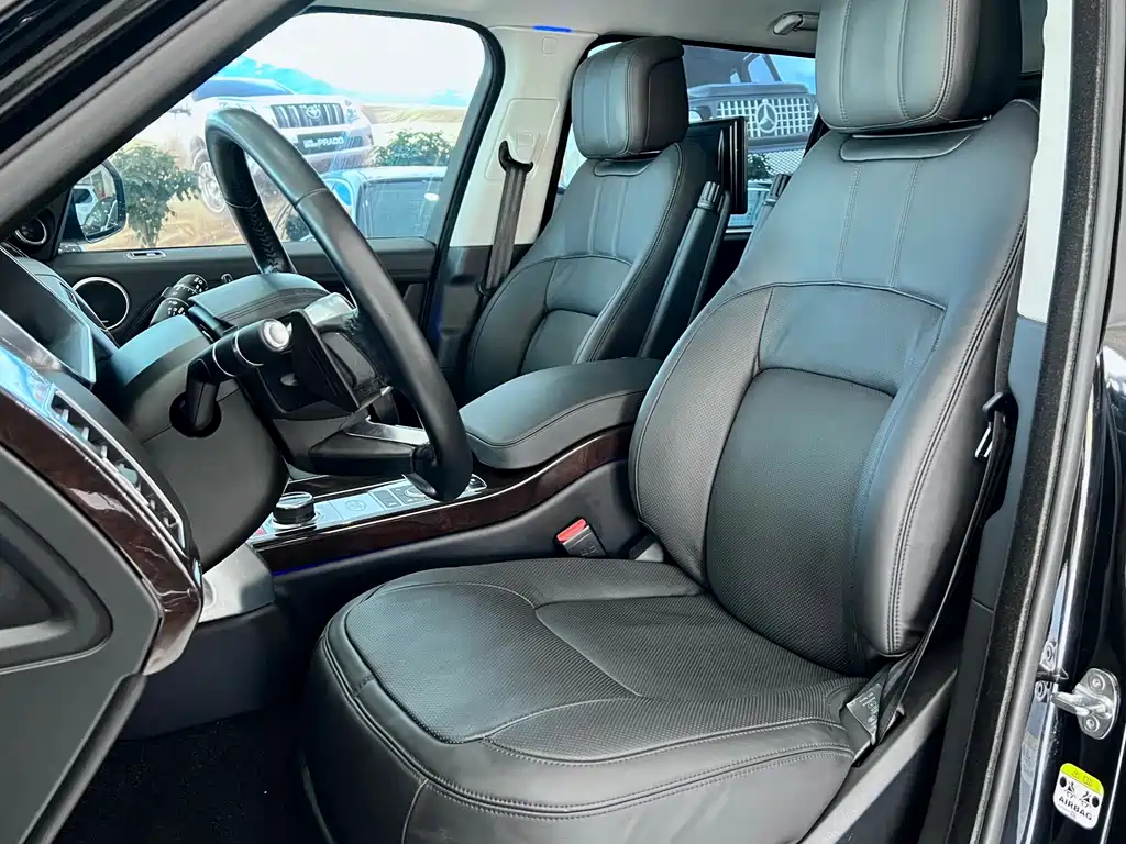 Land Rover Range Rover 2021 3.0 L6 Autobiography Long Wheelbase Classic Edition 2021 - thumbnail 6