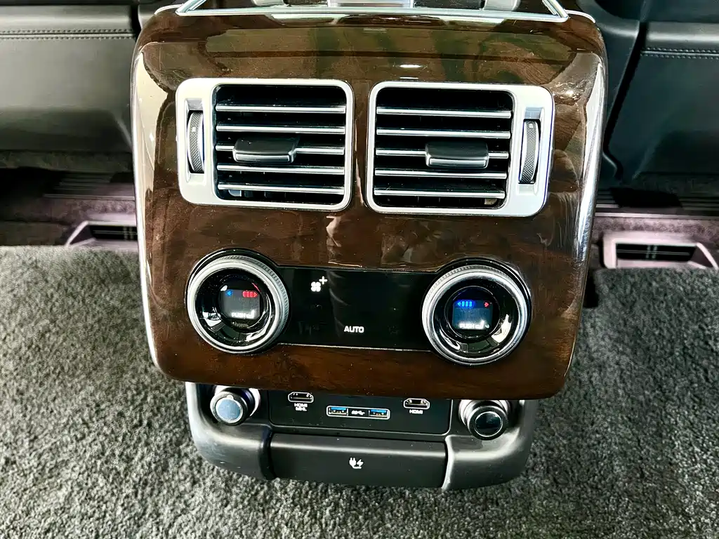 Land Rover Range Rover 2021 3.0 L6 Autobiography Long Wheelbase Classic Edition 2021 - thumbnail 23