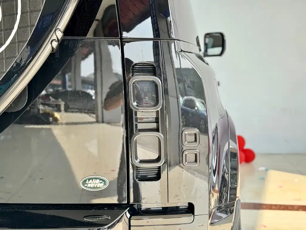 Land Rover Land Rover Defender 2023 Model Year Facelift 90 3.0T P400 XS 2022 - thumbnail 26