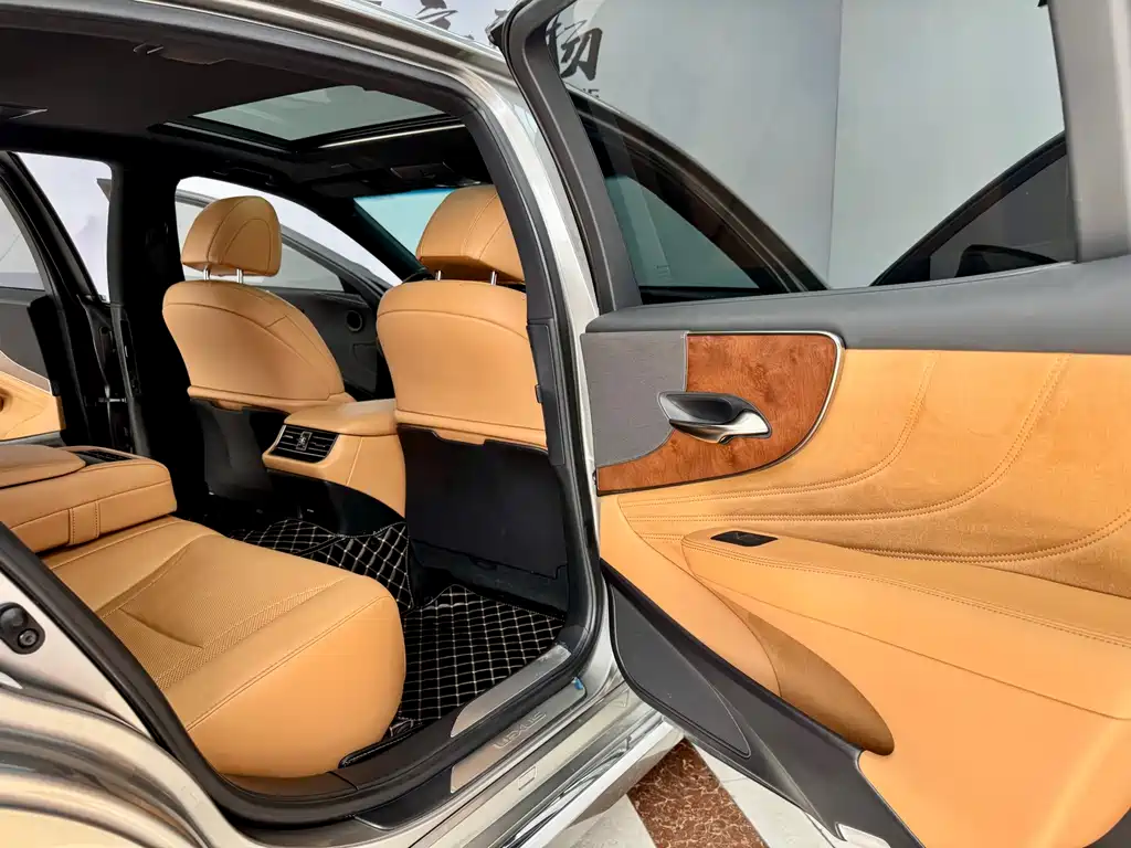 Lexus Lexus LS 500h Premier 2021 2022 - thumbnail 13