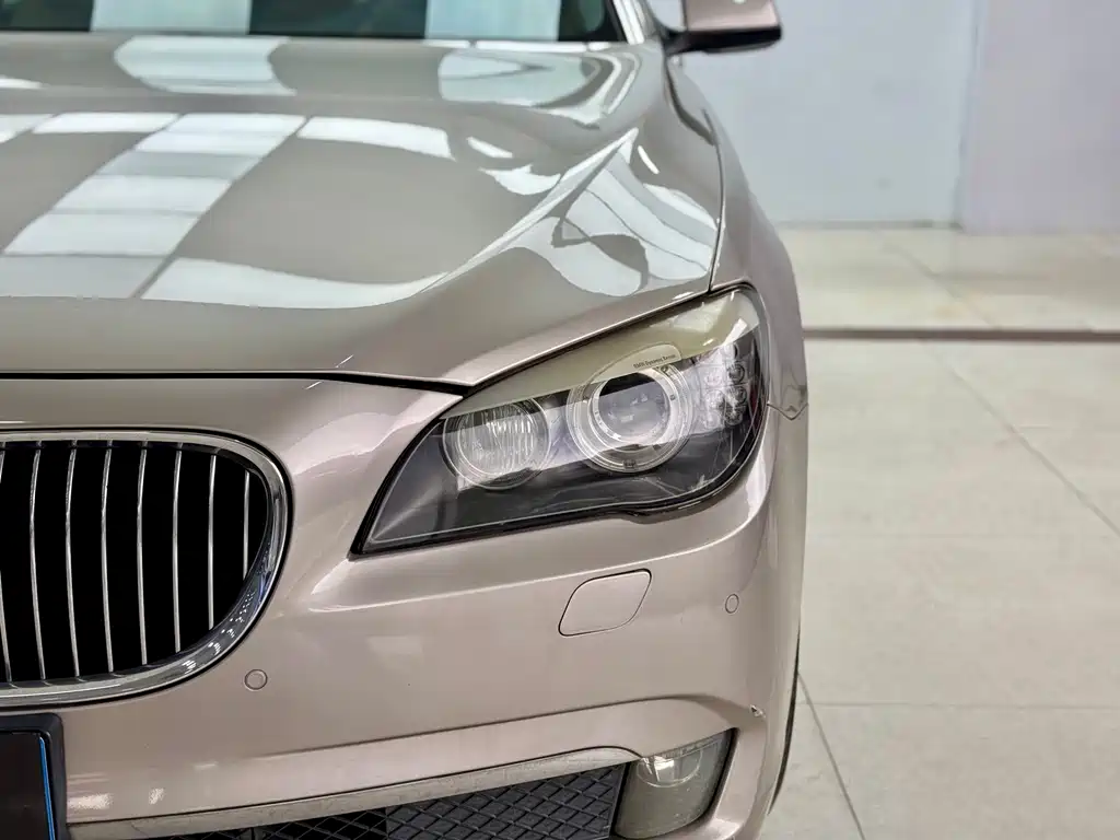 BMW BMW 7 Series 2009 730Li Luxury Edition 2011 - thumbnail 4
