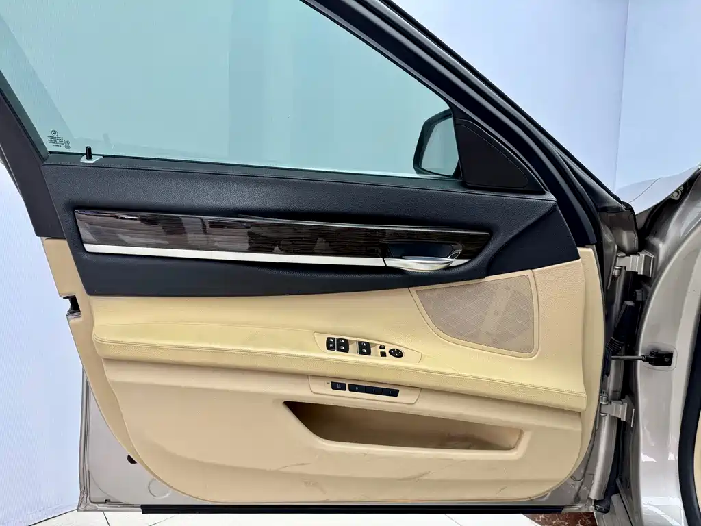 BMW BMW 7 Series 2009 730Li Luxury Edition 2011 - thumbnail 7