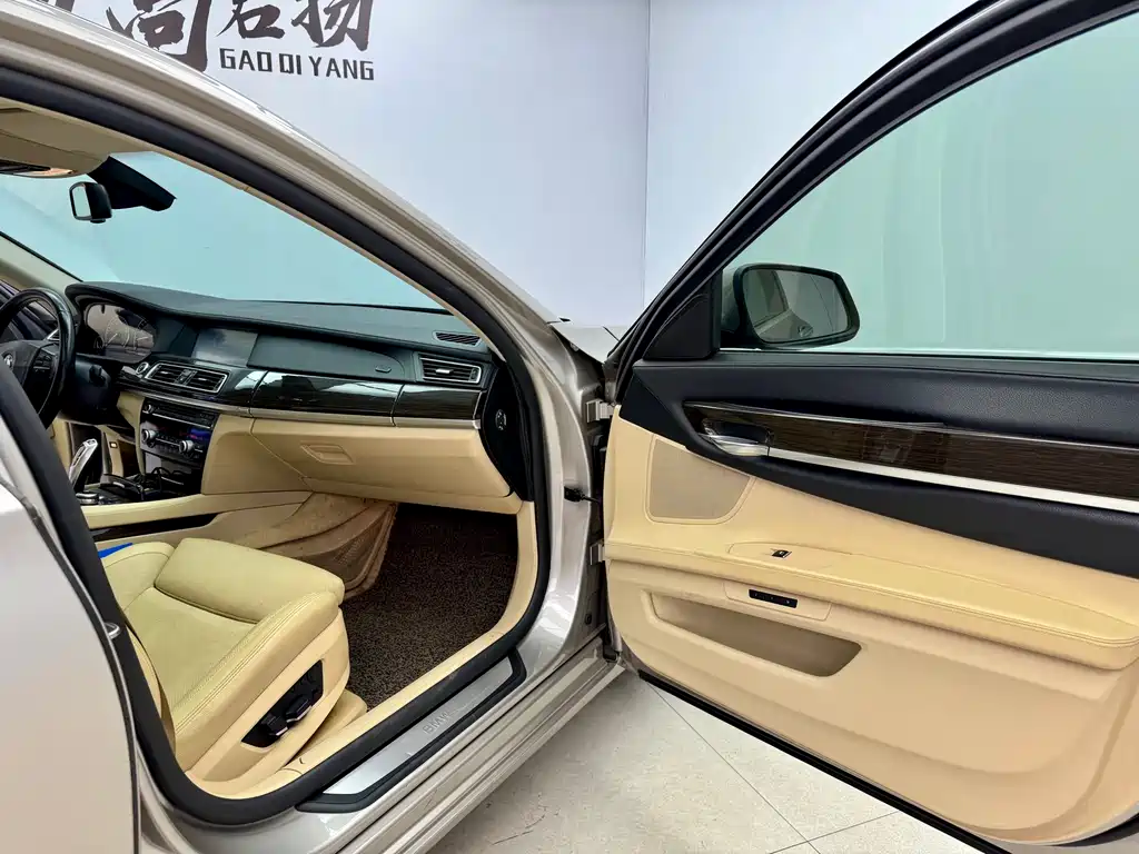 BMW BMW 7 Series 2009 730Li Luxury Edition 2011 - thumbnail 13