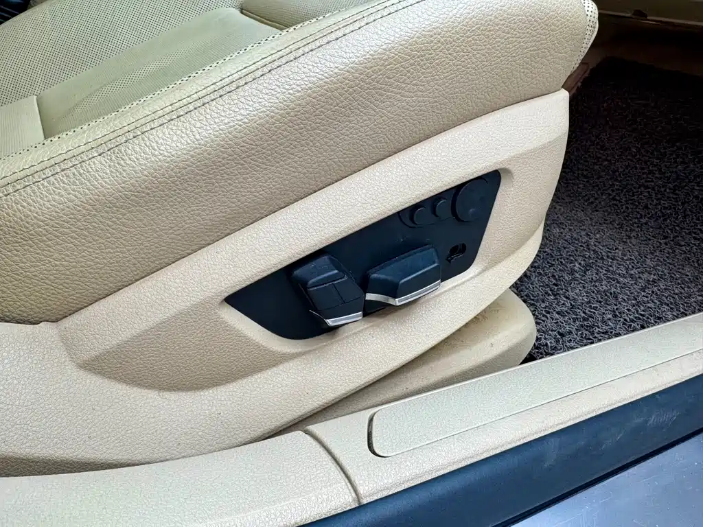 BMW BMW 7 Series 2009 730Li Luxury Edition 2011 - thumbnail 16