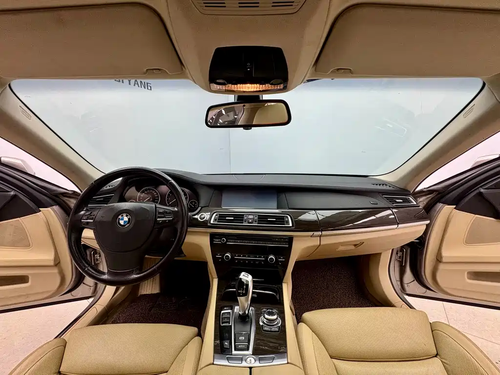BMW BMW 7 Series 2009 730Li Luxury Edition 2011 - thumbnail 19