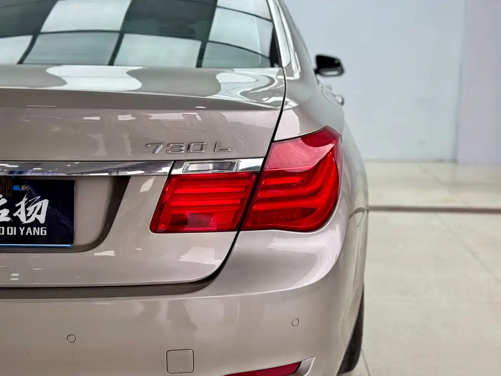 BMW BMW 7 Series 2009 730Li Luxury Edition 2011 - thumbnail 25