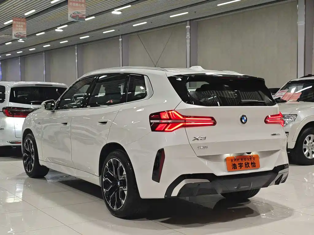 BMW BMW X3 2025 xDrive30L Premium M Sport Package 2025 - thumbnail 4
