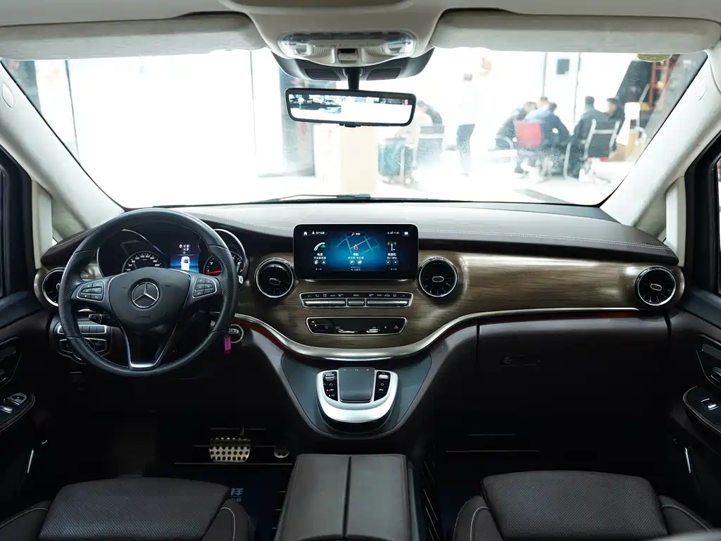 Mercedes-Benz Mercedes-Benz V-Class 2022 V 260 L Long Wheelbase Luxury Edition 2023 - thumbnail 9