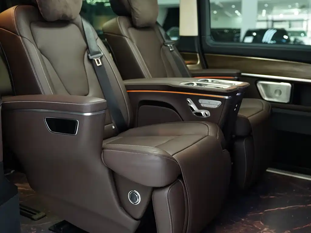 Mercedes-Benz Mercedes-Benz V-Class 2022 V 260 L Long Wheelbase Luxury Edition 2023 - thumbnail 13