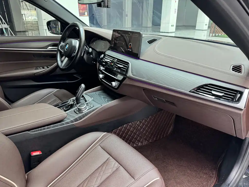 BMW BMW 5 Series 2022 530Li Leading Model M Sport Package 2022 - thumbnail 18