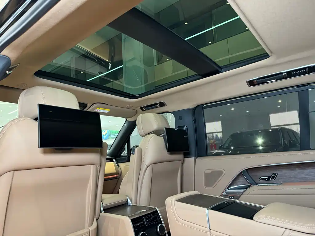 Land Rover Range Rover 2024 3.0 L6 400PS Autobiography Long Wheelbase 2024 - thumbnail 9