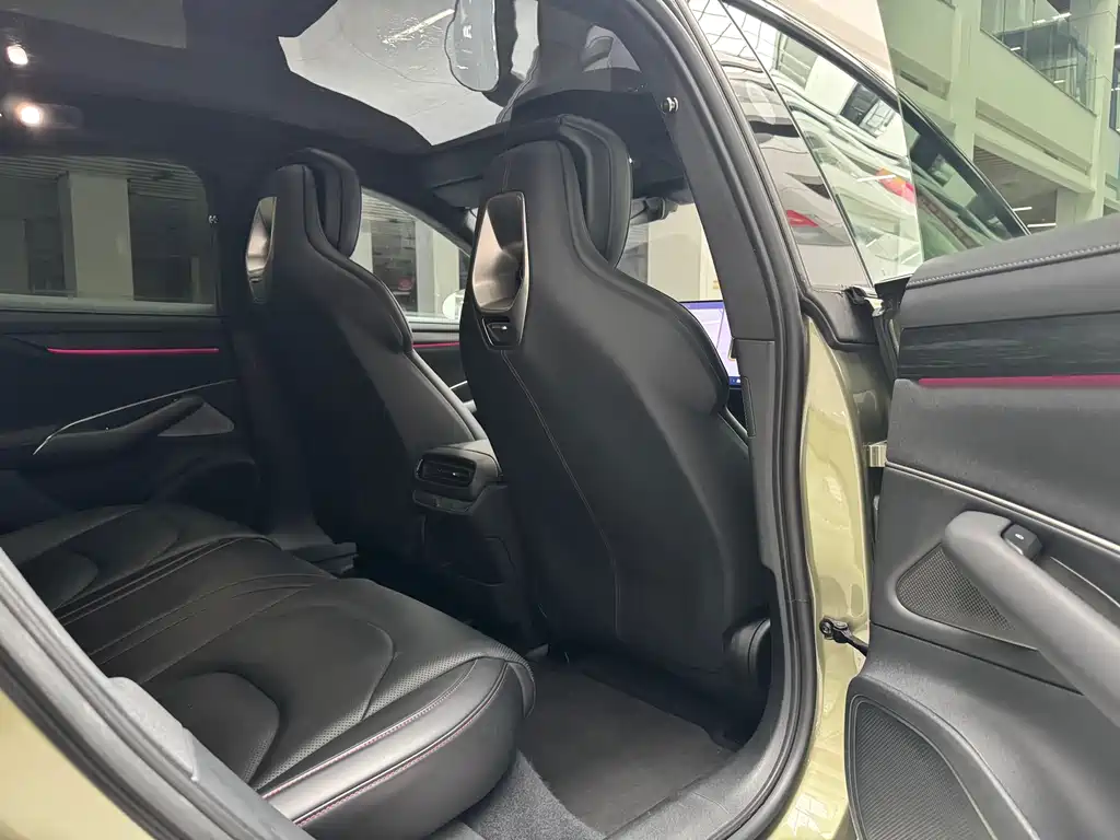 Xiaomi Motors Xiaomi SU7 2024 AWD Ultra-Long Range Intelligent Driving Max Edition 2024 - thumbnail 18