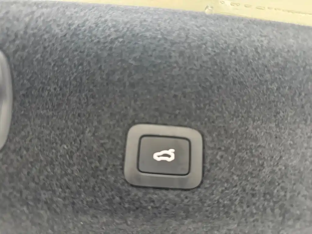 Xiaomi Motors Xiaomi SU7 2024 AWD Ultra-Long Range Intelligent Driving Max Edition 2024 - thumbnail 23