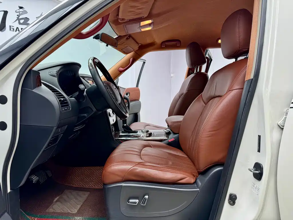 Nissan Nissan Patrol 2018 4.0L Premium 2019 - thumbnail 5
