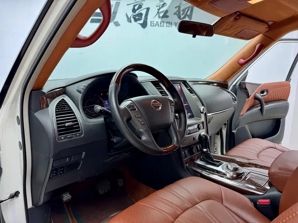 Nissan Nissan Patrol 2018 4.0L Premium 2019 - thumbnail 6