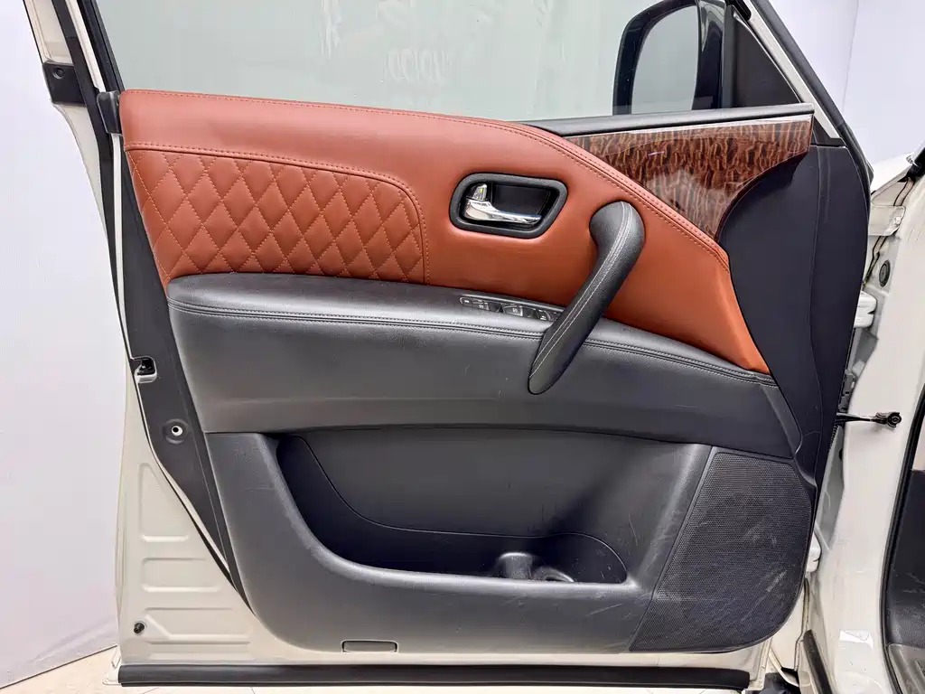 Nissan Nissan Patrol 2018 4.0L Premium 2019 - thumbnail 7