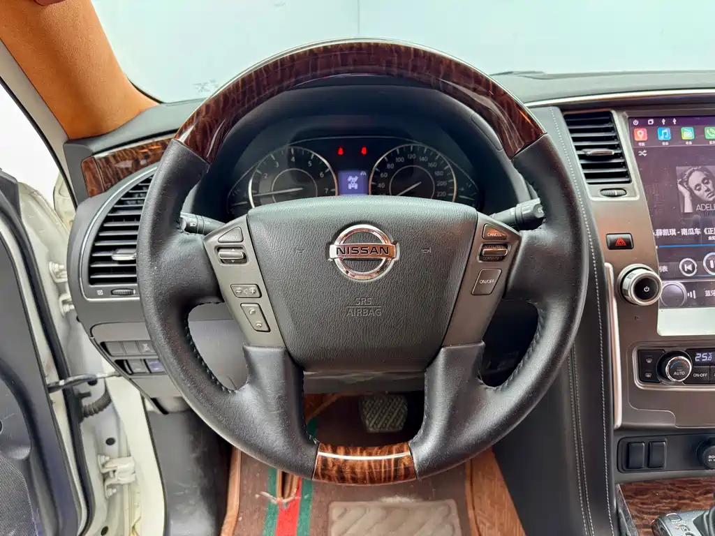 Nissan Nissan Patrol 2018 4.0L Premium 2019 - thumbnail 16