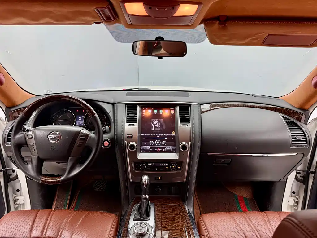 Nissan Nissan Patrol 2018 4.0L Premium 2019 - thumbnail 18