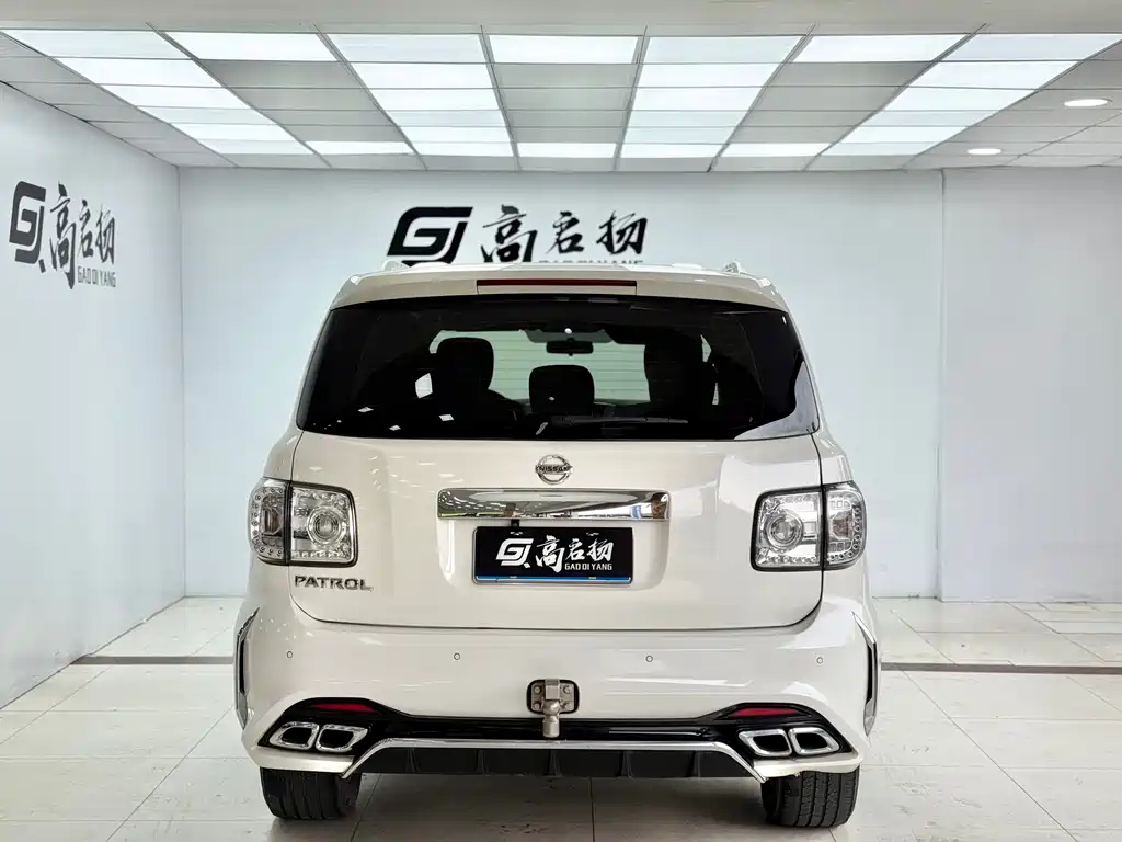 Nissan Nissan Patrol 2018 4.0L Premium 2019 - thumbnail 26