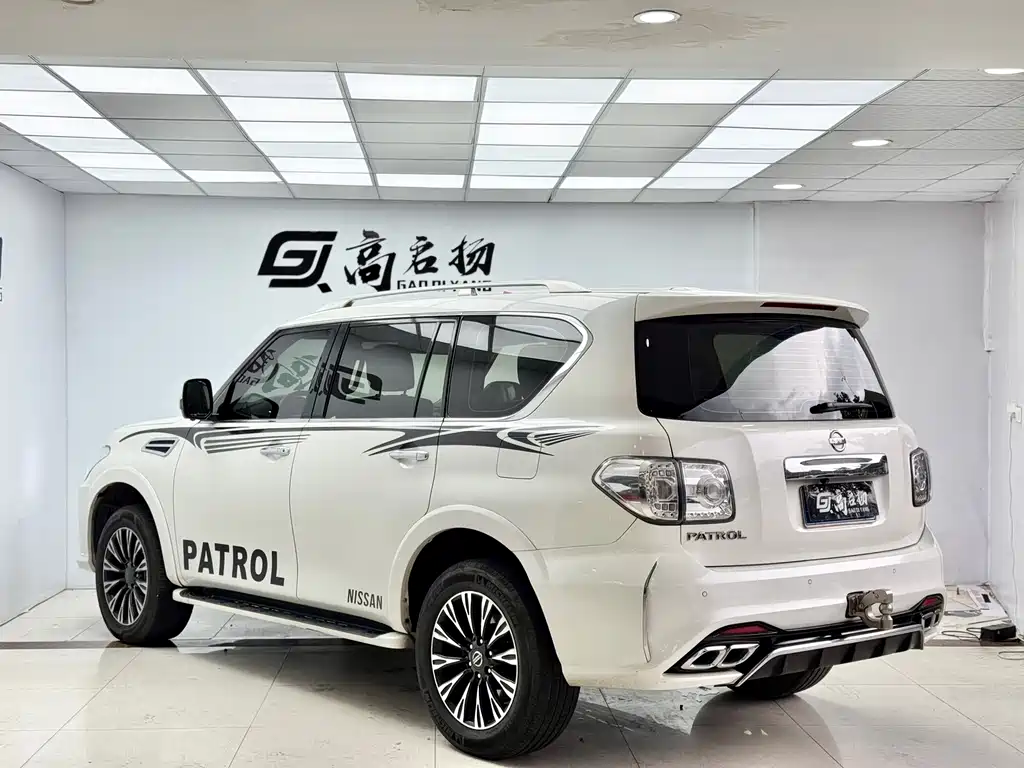 Nissan Nissan Patrol 2018 4.0L Premium 2019 - thumbnail 27